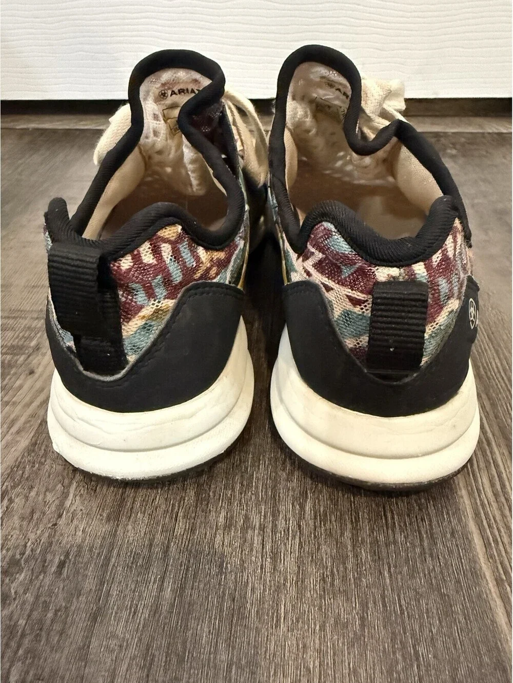 Ariat Fuse AZTEC Womens Shoes US 7B EU Colorful Lightweight Sneakers